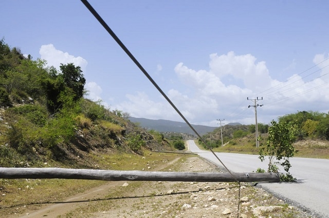 Guantánamo: Laura deja grandes afectaciones en servicio eléctrico. Foto: Leonel Escalona