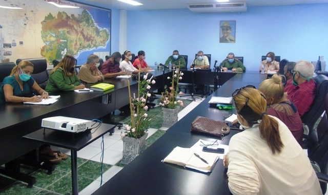 Encuentro de directivos de las autoridades de la provincia con representantes del Complejo Histórico II Frente Oriental. Foto: Rodny Alcolea