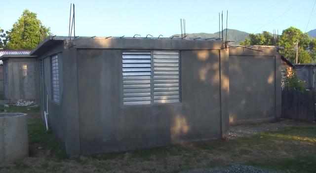 Avanza en Guantánamo construcción de viviendas con producción local de materiales 