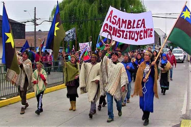 Indígenas de Chile insisten en participación en proceso constituyente