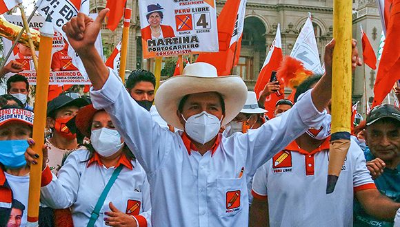 Autoridades religiosas piden proclamación de presidente de Perú