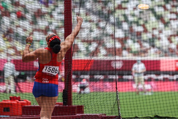 Yaimé y Zurian marcan paso cubano en sábado de atletismo