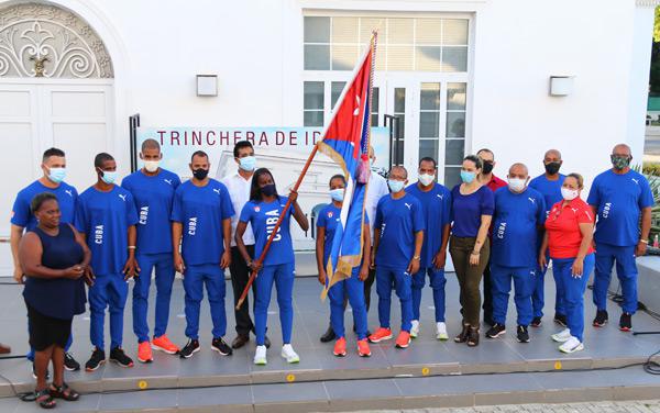 Abanderan delegación a mundial de atletismo para sordos (+ Video)