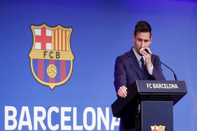 Un compungido Messi le dice adiós al Barcelona