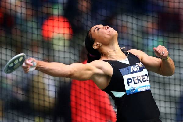 Yaimé Pérez se afianza en la cima de la Liga del Diamante