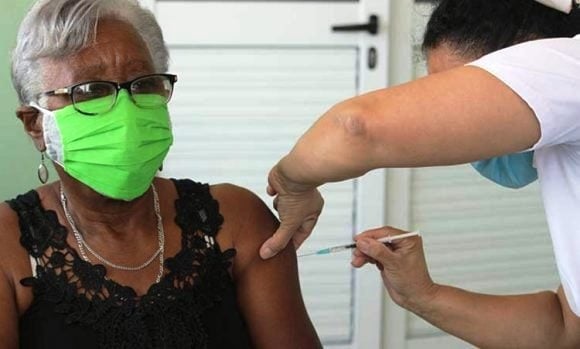 Cuba podría ser el primer país latinoamericano completamente vacunado contra la COVID-19 convalecientes de COVID-19