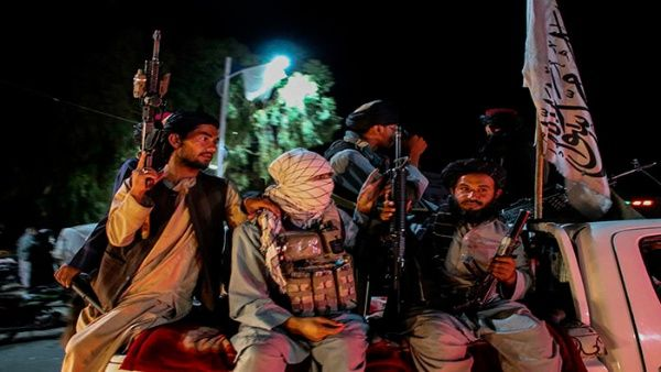 Movimiento talibán logra el control de la única provincia rebelde en Afganistán