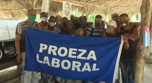 Bandera Proeza Laboral para colectivo de constructores guantanameros