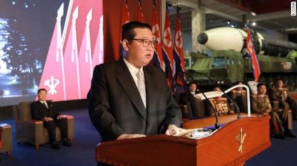 Corea del Norte defiende desarrollo de armas ante hostilidad de EE.UU.