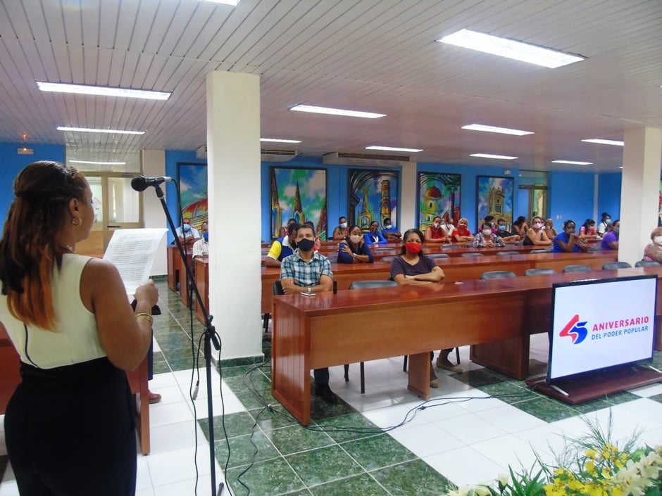 Trabajadores del Poder Popular en Guantánamo patentizan respaldo a la Revolución Cubana