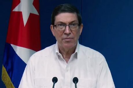 Afirma canciller Brunop Rodríguez que Cuba no estableció acuerdos para salida a España de Yunior García