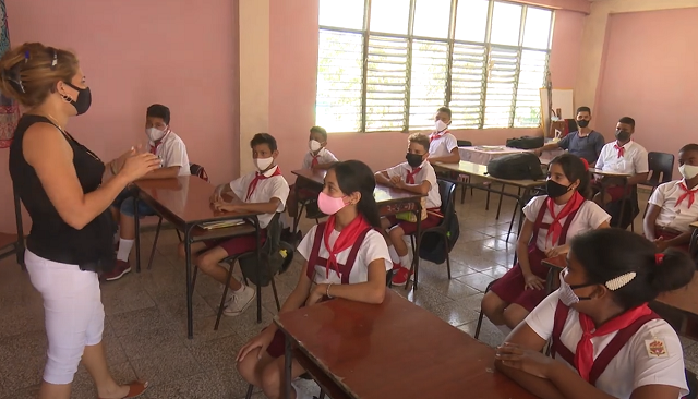 El alegre regreso de estudiantes guantanameros a las aulas