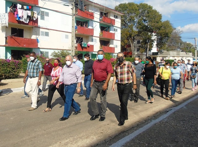 Recorre Morales Ojeda comunidad guantanamera de La Yaya