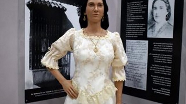 Develan estatua de la patriota Luz Vázquez y Moreno en Museo de Cera de Bayamo