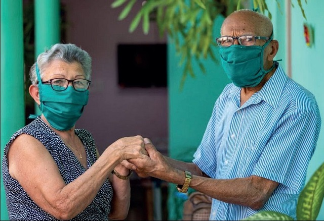 Celebran las amplias garantías que ofrece Código de las Familias a los adultos mayores