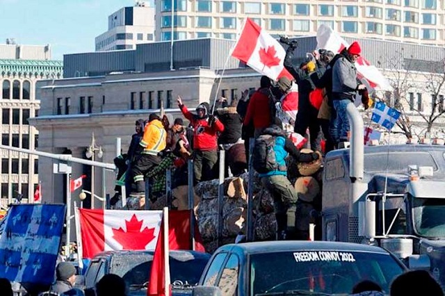 El alcalde de Ottawa declara el estado de emergencia en la ciudad ante las protestas de camioneros