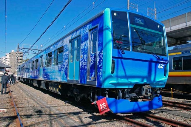 Empresa de Japón presenta tren que funciona con hidrógeno y oxígeno
