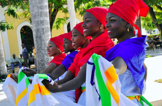 Diversa y colorida abrió Semana de la Cultura Guantanamera