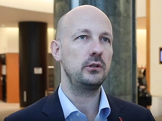 Eurodiputado belga Marc Botenga exige fin del bloqueo contra Cuba