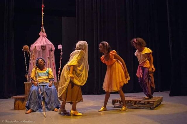 Ministro de Cuba reconoció prestigio de evento Mayo Teatral