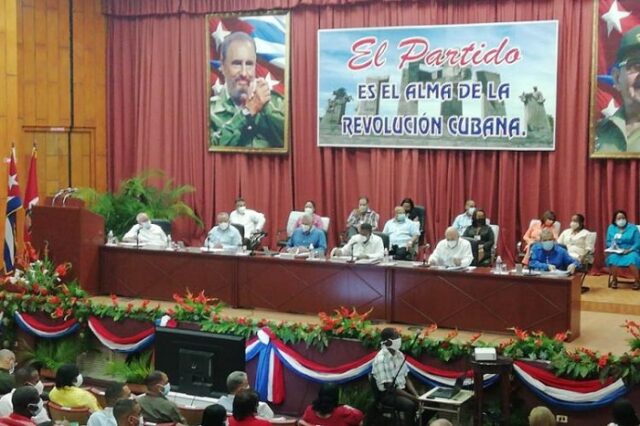 Preside Díaz – Canel Asamblea Provincial de Balance de los comunistas guantanameros