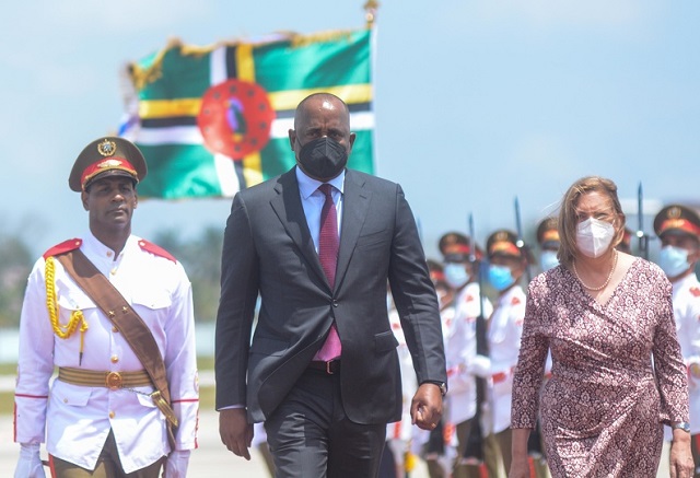 Arriba a Cuba Primer Ministro de la Mancomunidad de Dominica, Roosevelt Skerrit